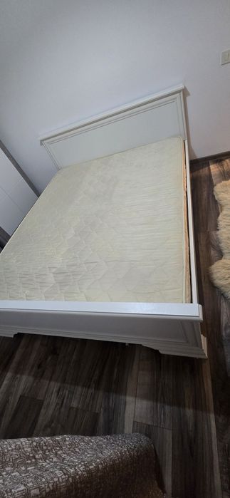 Pat cu somiera si saltea 160x200