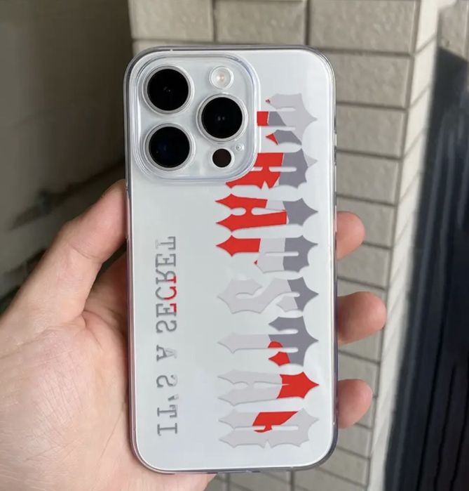 Кaлъфи на Trapstar за iphon!