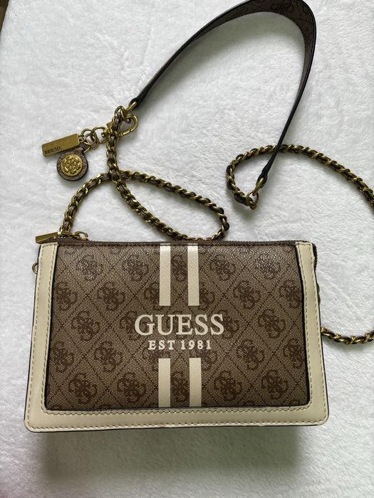 Дамска чанта Guess