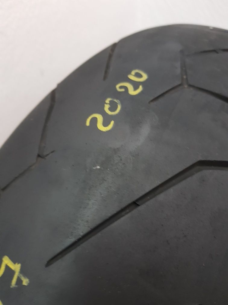 Anvelopa moto 180 55 17 Pirelli rosso 2 dot 2020