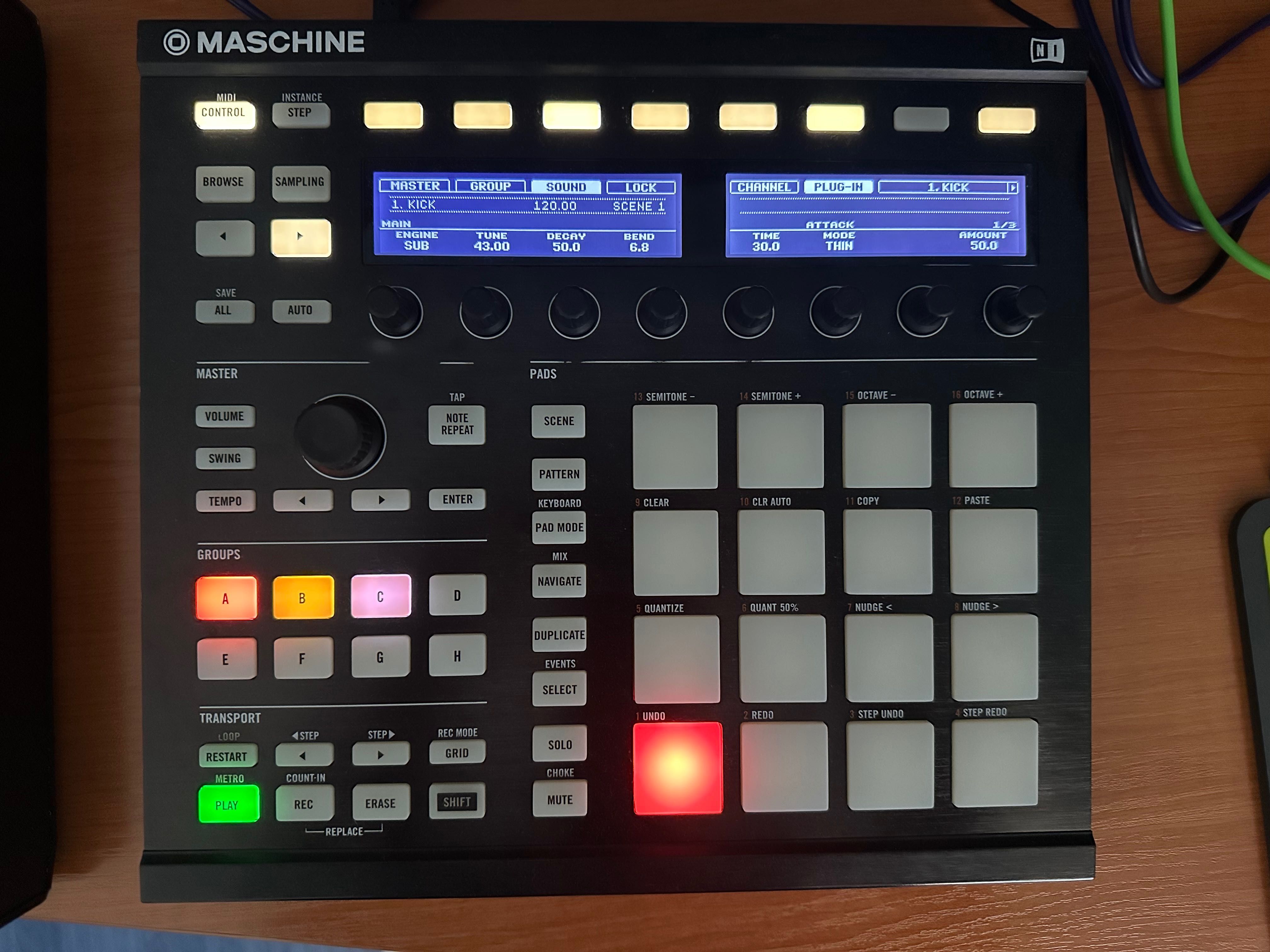 NI Maschine mk2 + Software