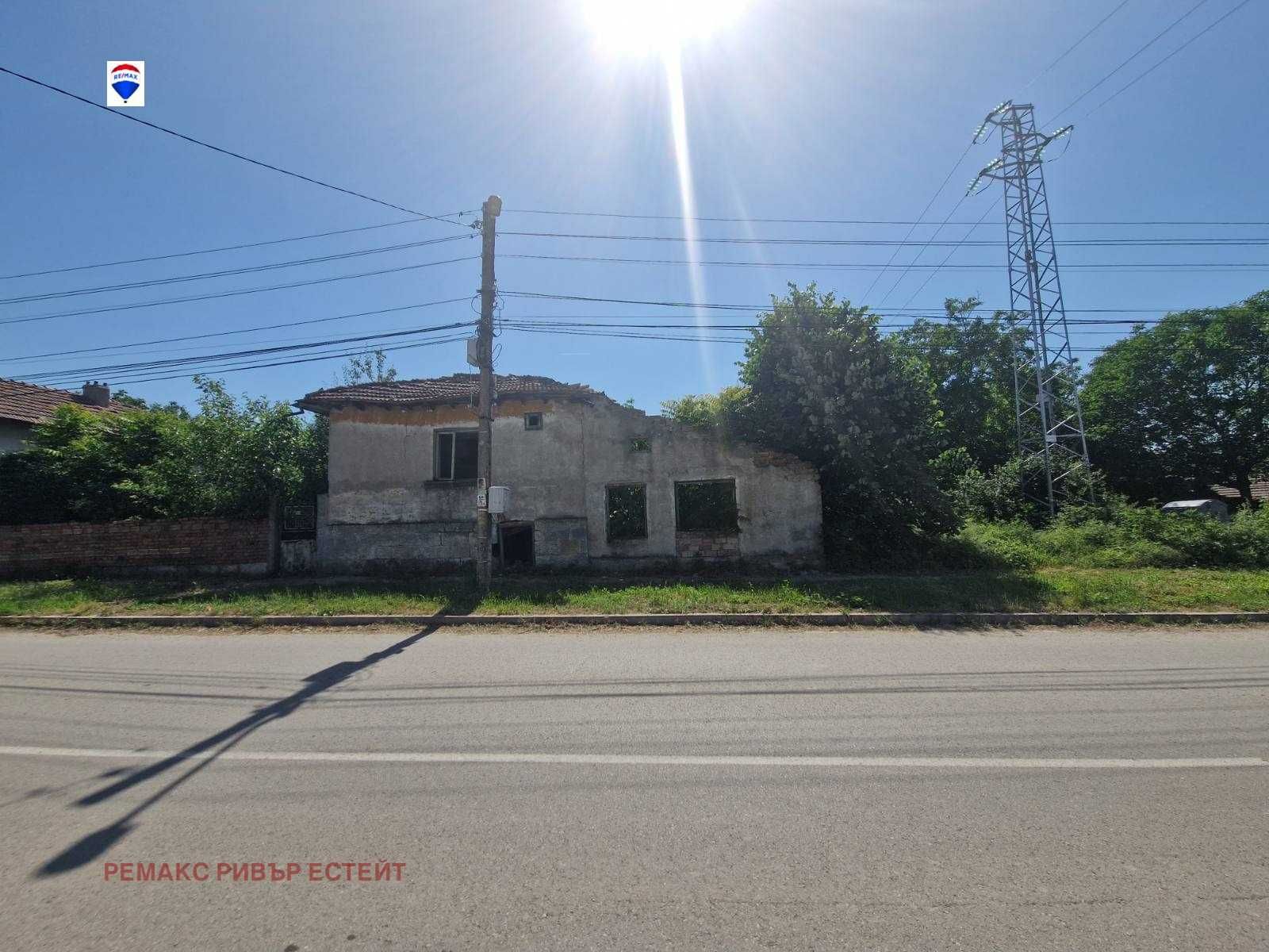Поземлен имот за продажба в с. Обретеник