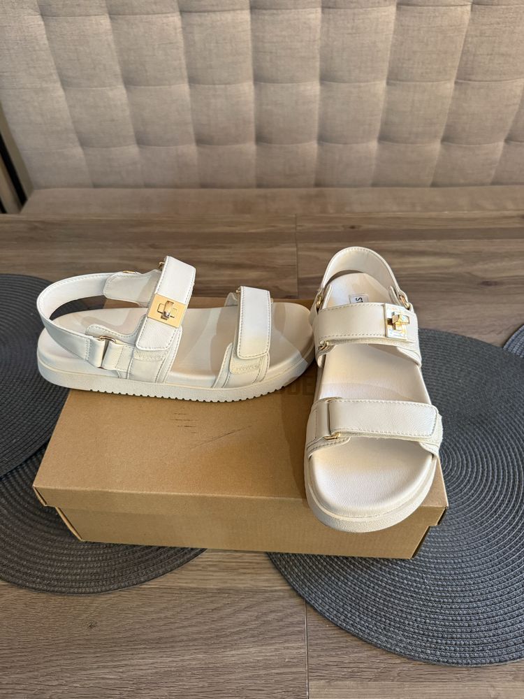 Сандали Steve Madden