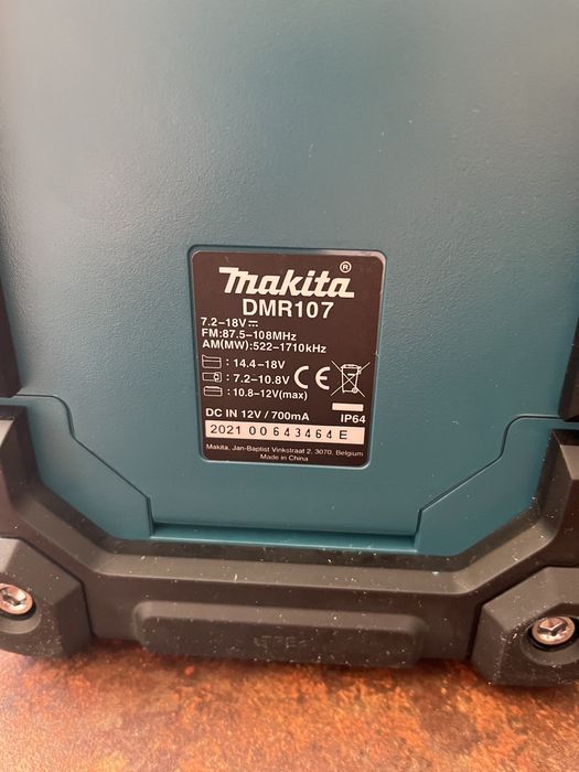 Строително радио Makita DMR107