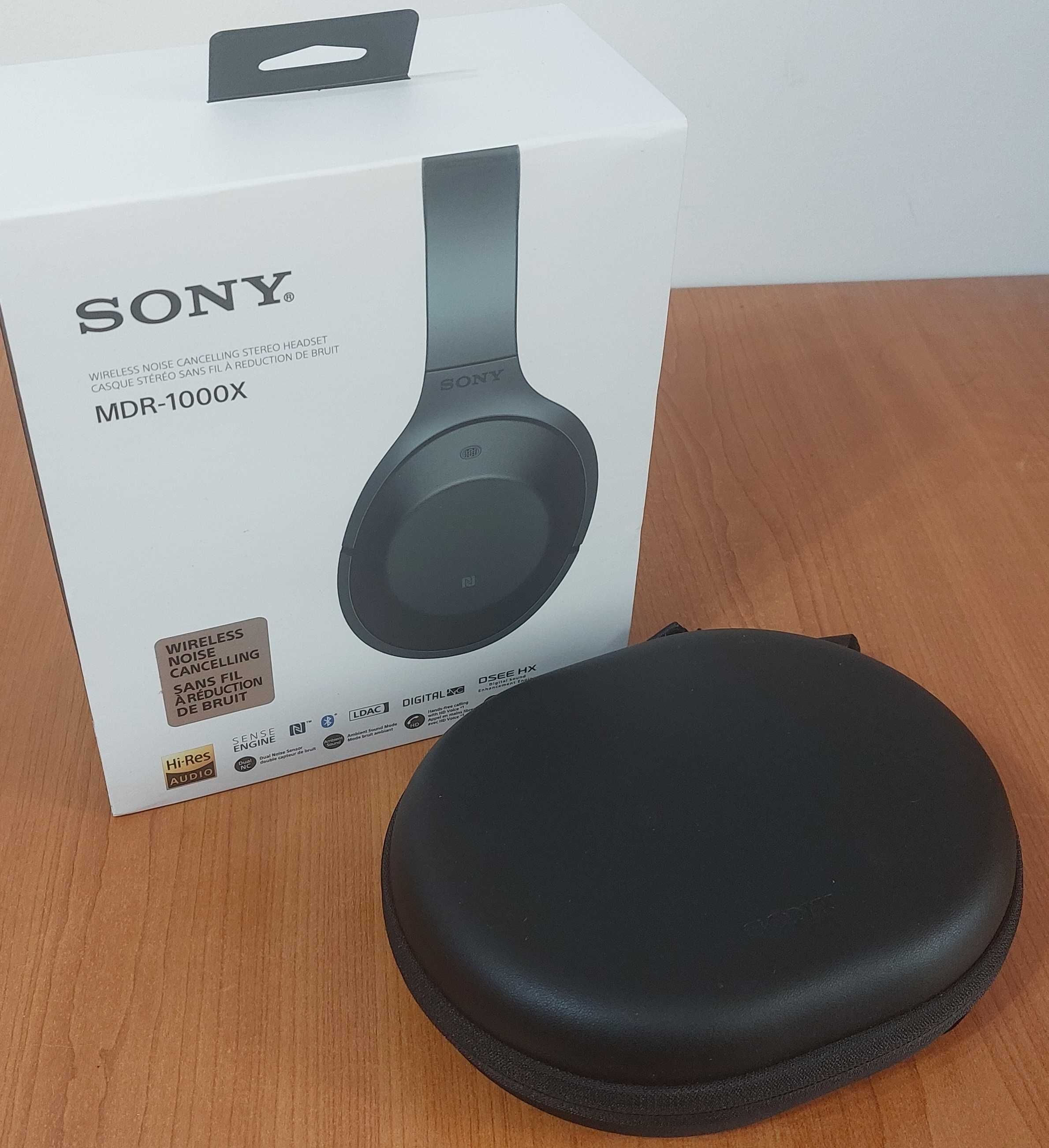 Casti premium bluetooth Sony MDR-1000X cu Noise Cancelling