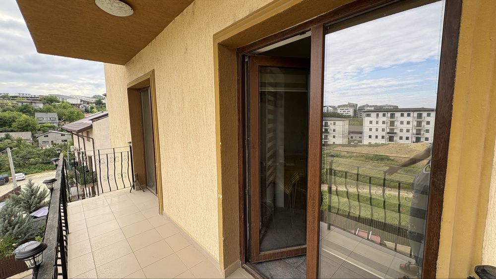 Inchiriez/ Vand apartament 2 camere Pacurari
