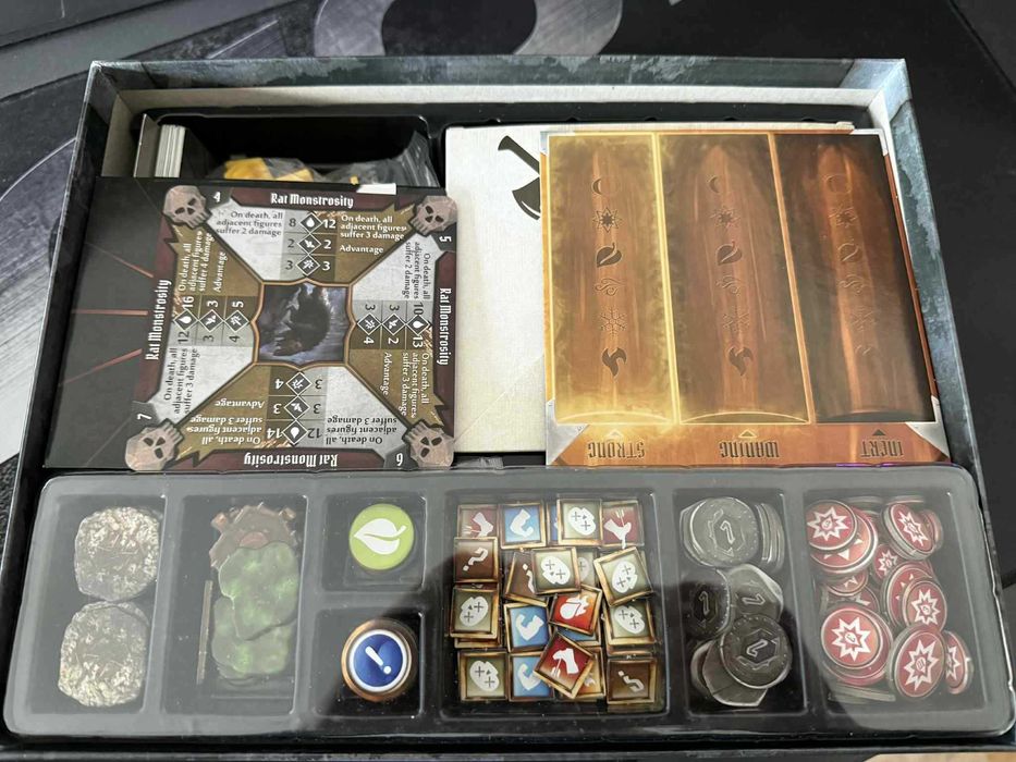 Настолна игра Gloomhaven: Jaws of the Lion