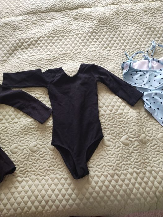 Купальники для гимнастически и плавания  на девочку 3-5 лет