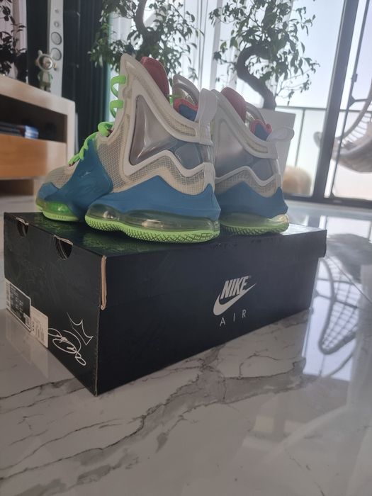 Sneakers Nike Lebron XIX