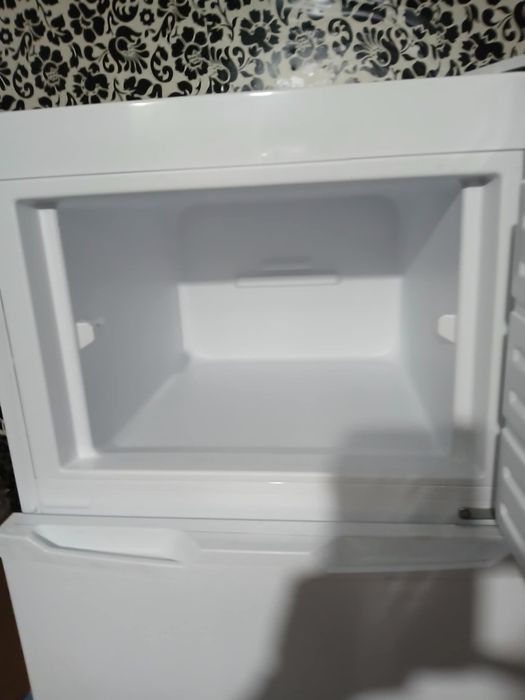 Vand frigider arctic