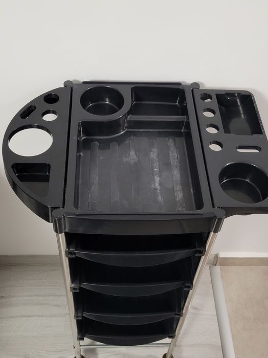 Ucenic coafor Lila Rossa