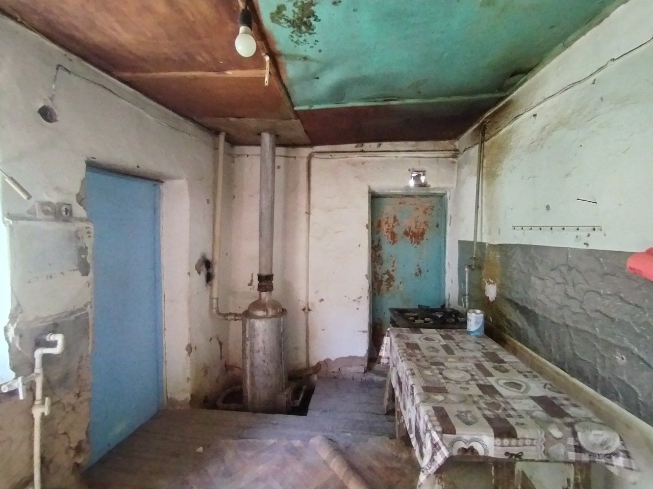 Чирчик ш. Троицк 2 сотих 4х ховли (Отопления канализация бор)