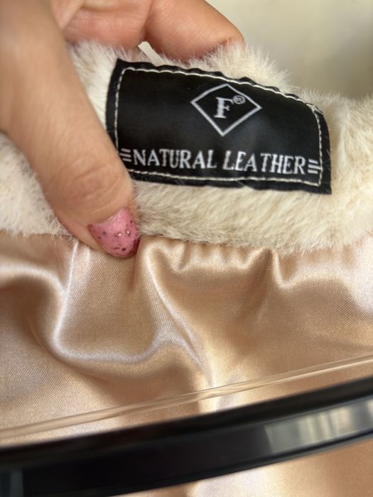 Haina de blana alpaca/alcantara noua
