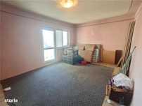Apartament 3 camere decomandat 2 bai balcon pivnita zona Strand
