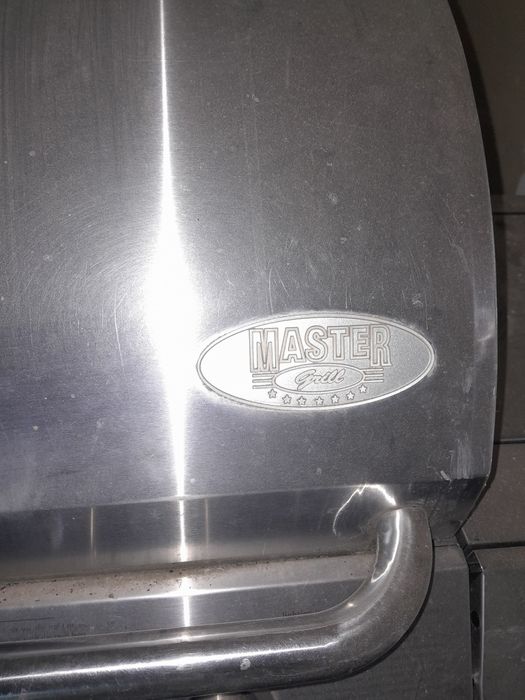 Gratar profesional pe butelie