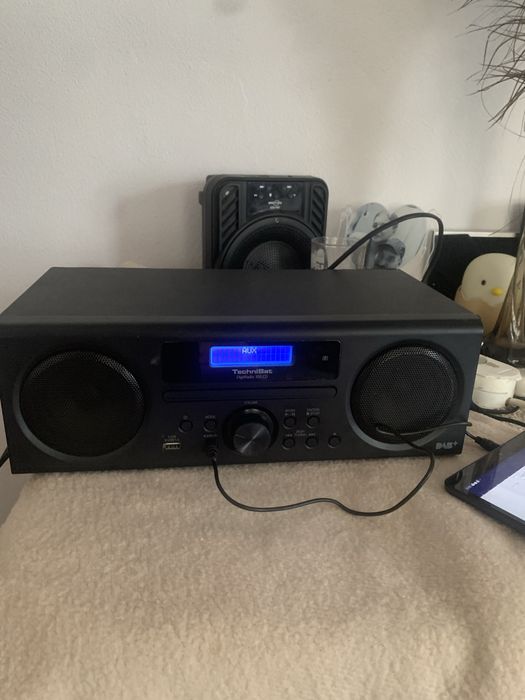 De vânzare radio TechniSat