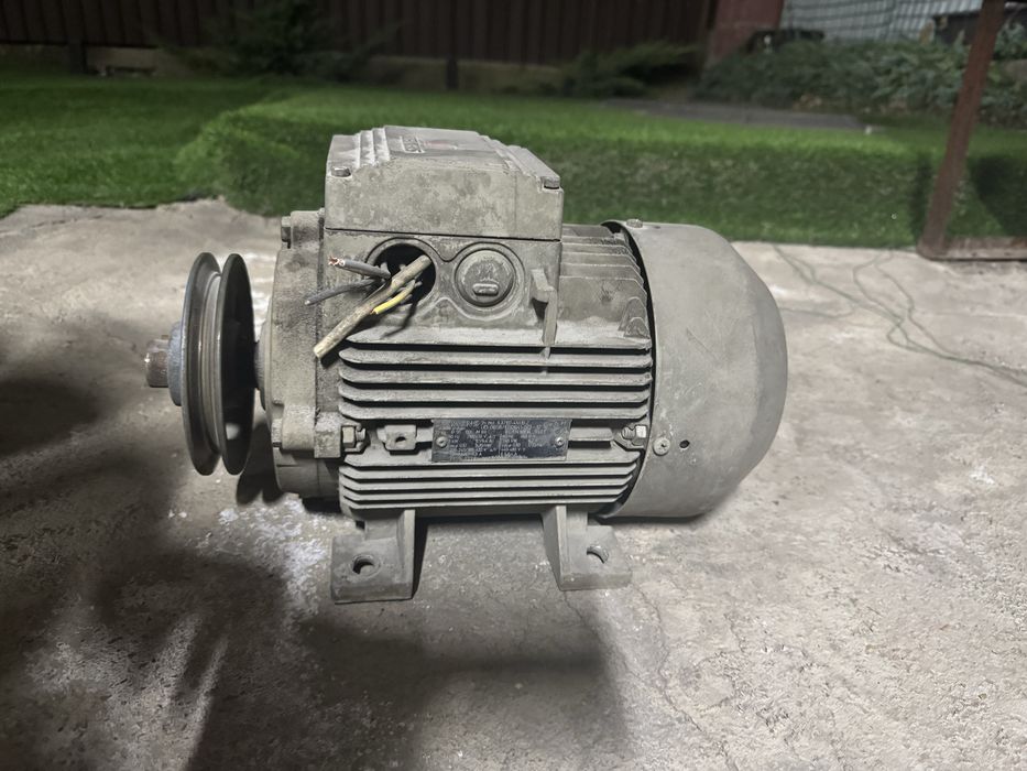 Продам электродвигатель асинхронный Siemens 3 кВт, 1420 об/мин