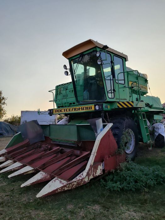 Комбайн Дон 1500 Б