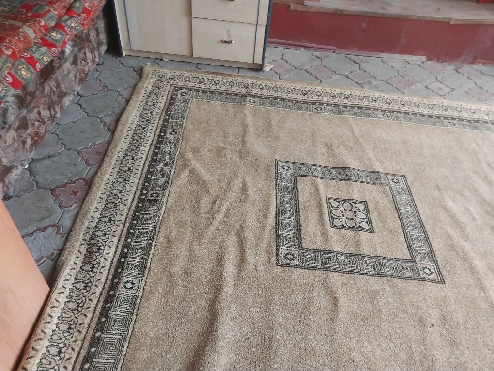 Ковёр продам 2.5×5