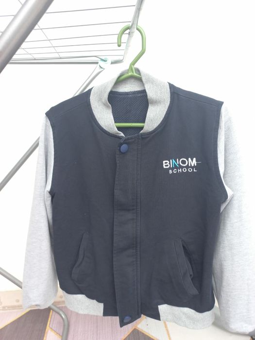 бомбер блузка новая белая 4500 тенниска юбка Binom на 1-2 класс девочк