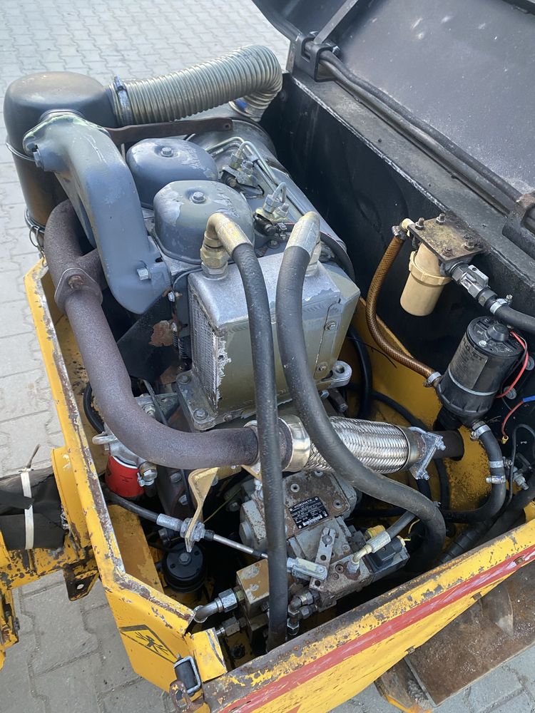 De vanzare sau da inchiriat vibrocompactor