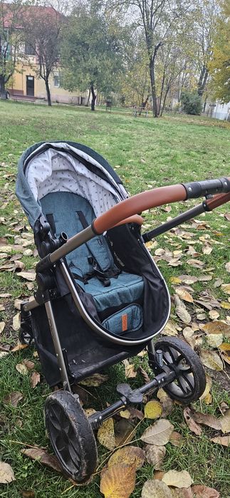 Carucior cumparat din Bebe Tei