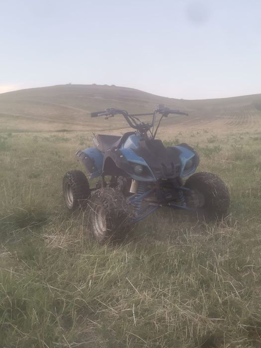 Vând atv Hummer 107cc