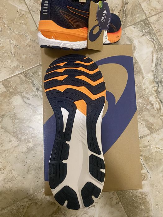 Оригинални маратонки ASICS GT-2000