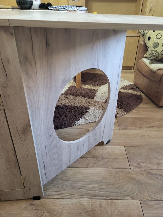 Vând masă extensibilă