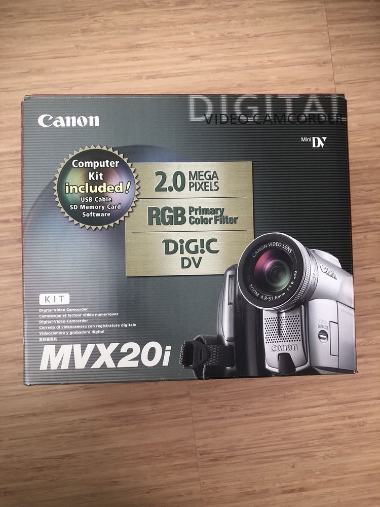 Видеокамера Canon MVX20i с чанта