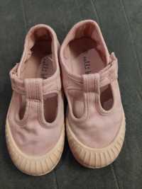 Детски обувки в розово