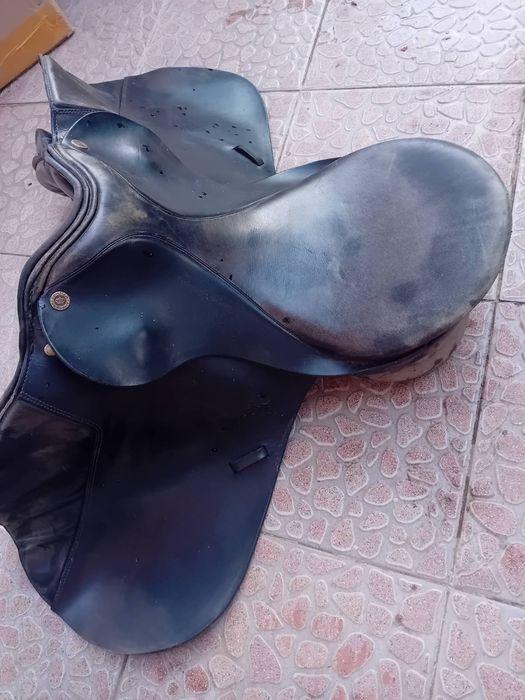 Оригинал- немско  кожено  седло