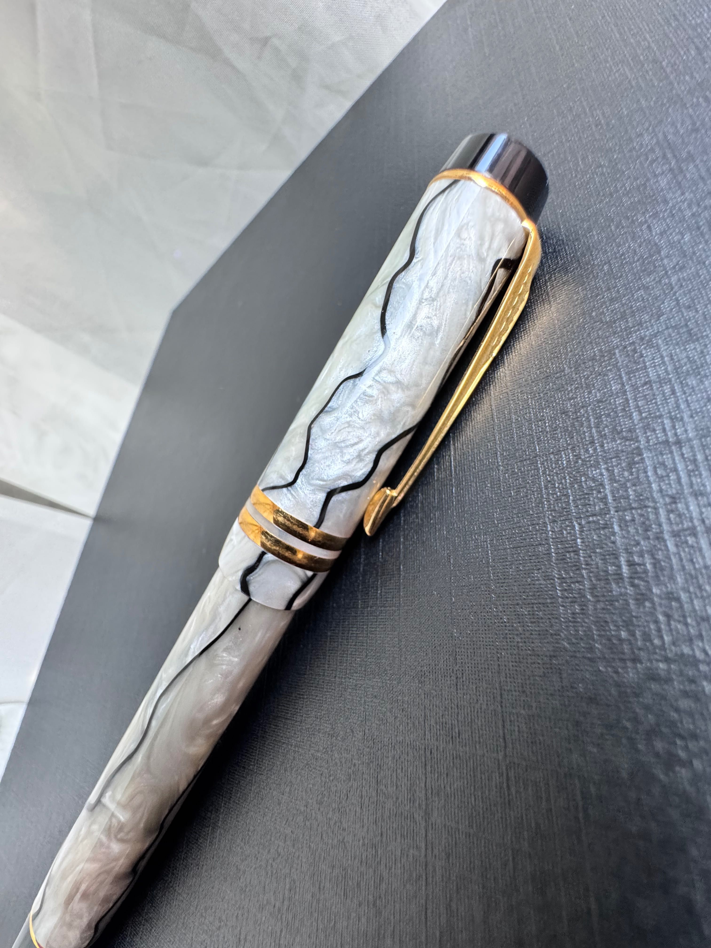 Stilou Parker peniță aur 18k
