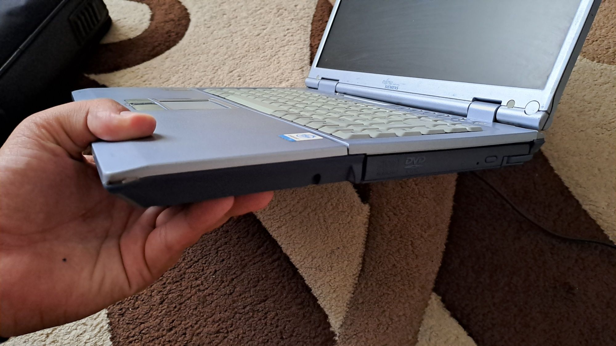 Vand laptop vintage fujitsu siemens