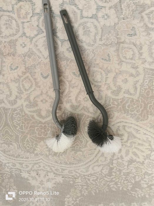 Продаю щетку для унитаза , без горшка, пластиковую