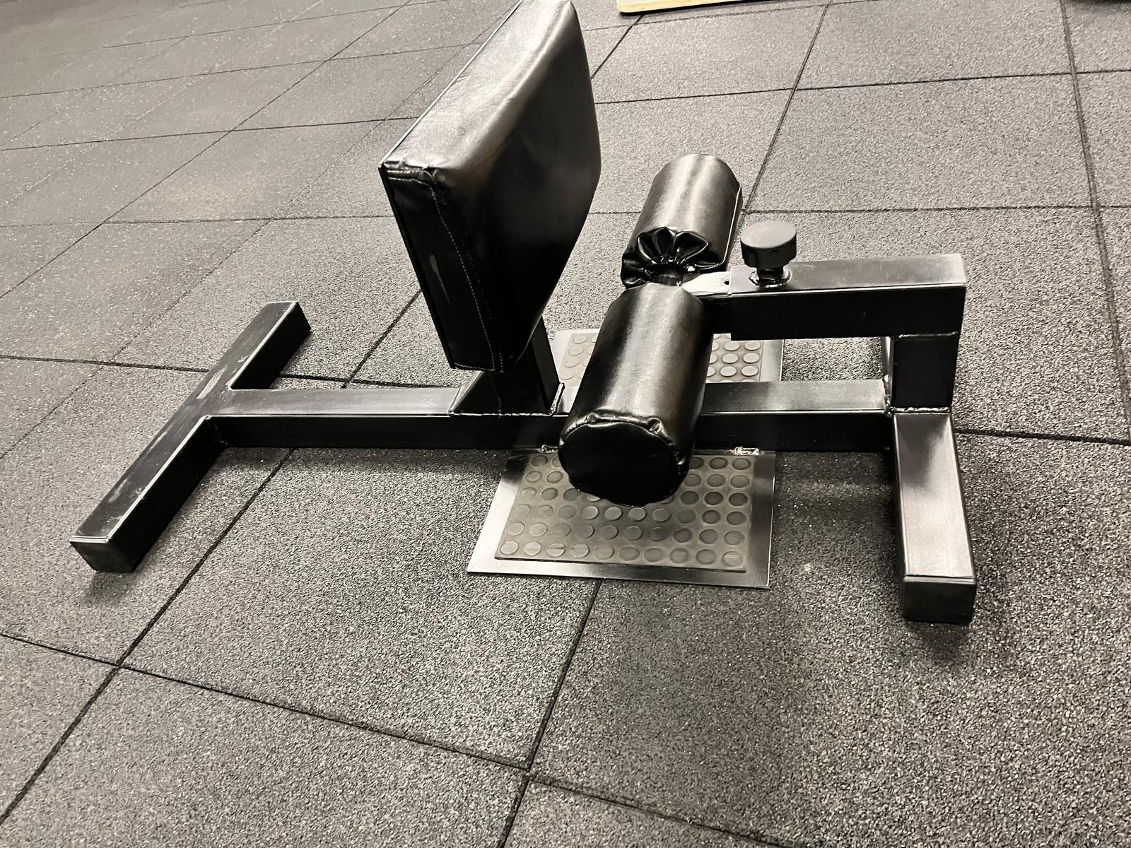 Aparat genuflexiuni SISSY SQUAT