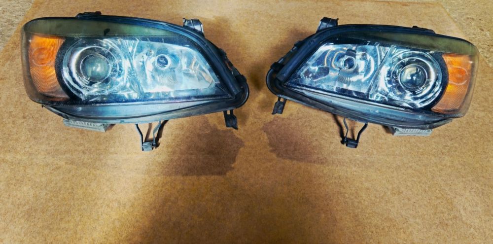 Оригинални ксенонови фарове за Opel Zafira A
