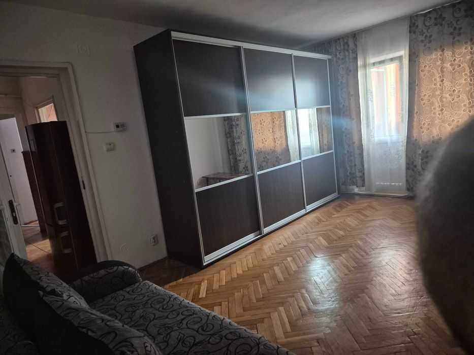 Vand apartament 2 camere