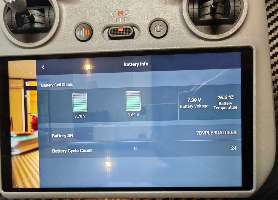 Vând Drona DJI Mini 4 PRO Fly More Combo + Smart Controller RC 2