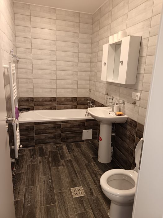 Vând garsoniera Sânpetru Residence