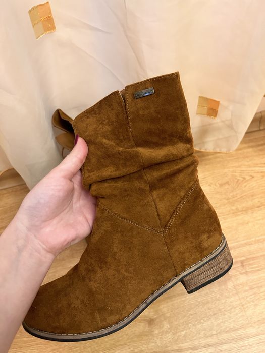 Дамски боти Clara Barsom