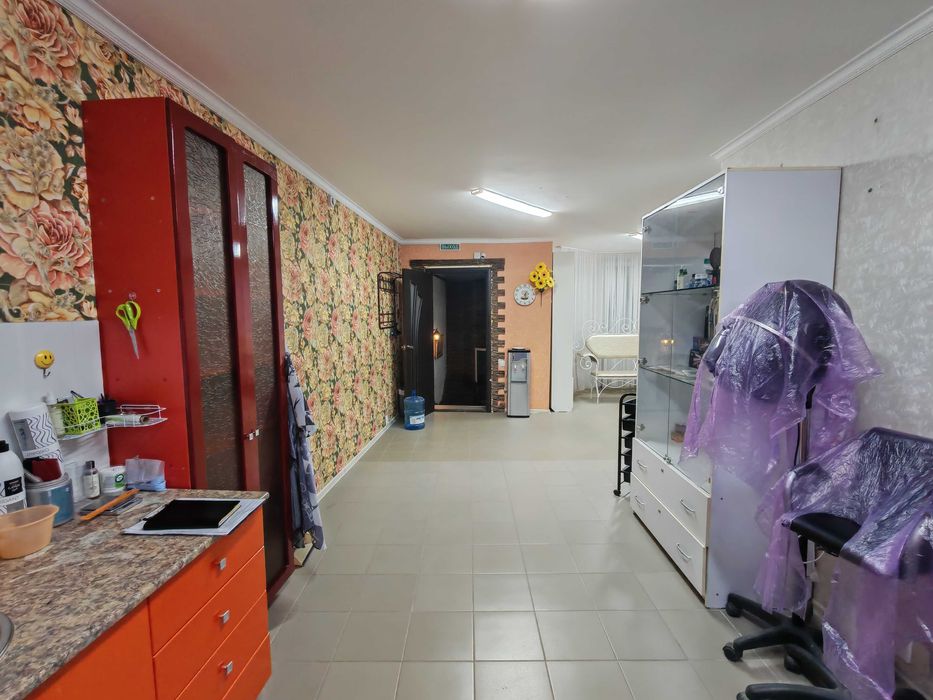 Продается коммерческое помещение 96 м2., бывший салон красоты в 5 мкр