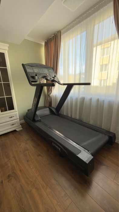 Banda profesionala de alergat  Life Fitness 9500HR