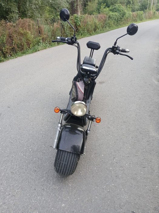 Vând Scuter Harley
