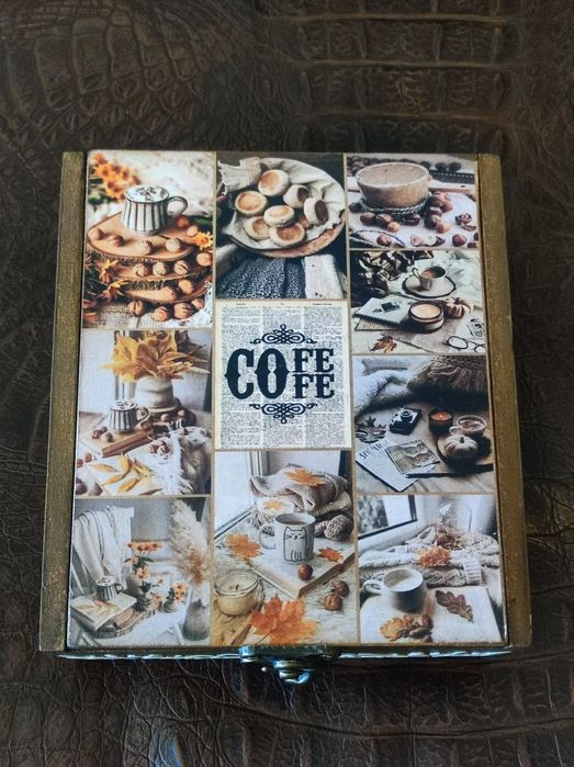 Дизайнерска кутия за кафе + 10 безплатни капсули Лаваца!