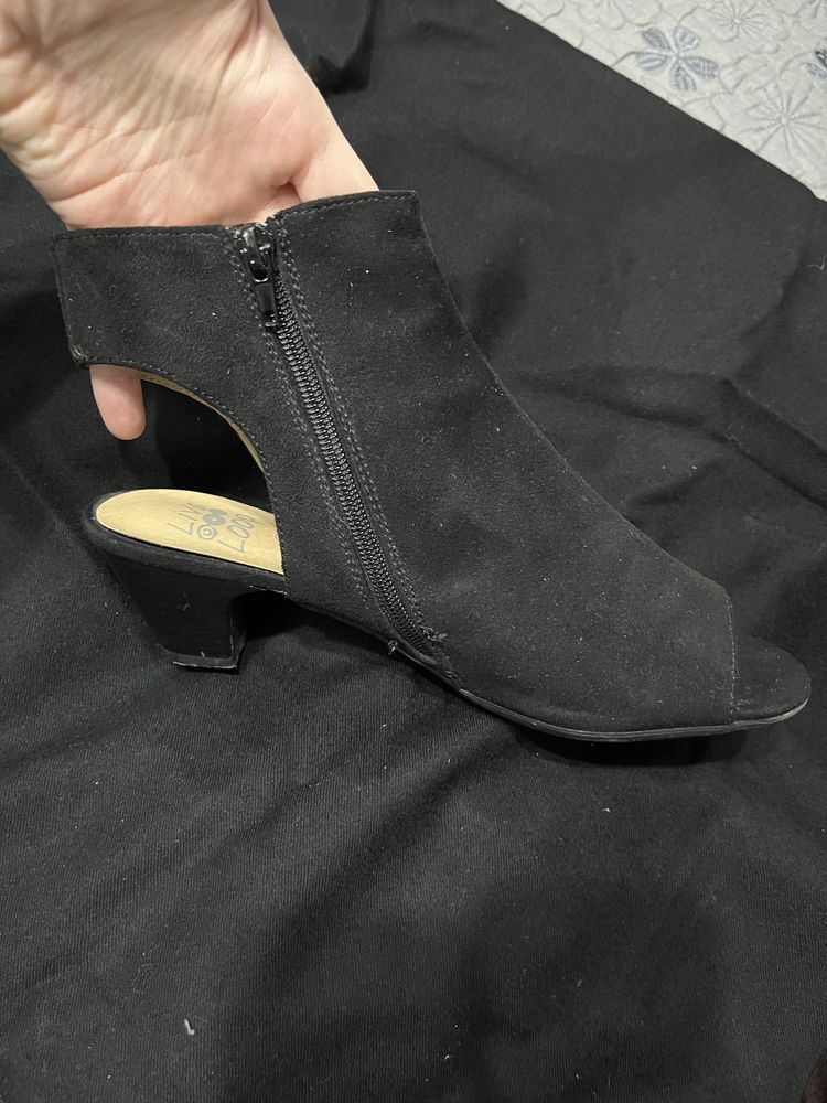 Pantofi piele intoarsa