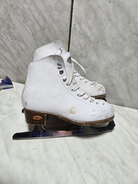 Patine 1072 gheata patinaj artistic Riedell  marime  35  (  22,7 cm)