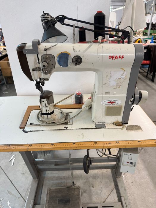 Masini de cusut incaltaminte