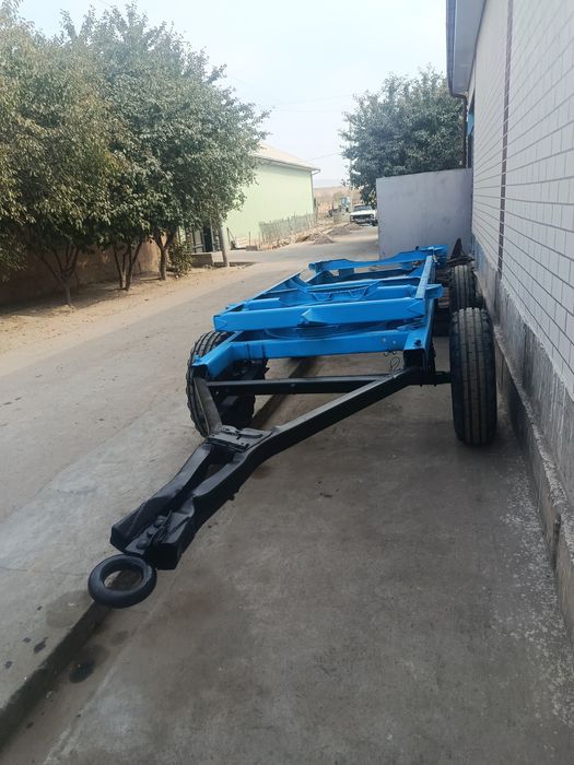 Traktor prseb ramasi