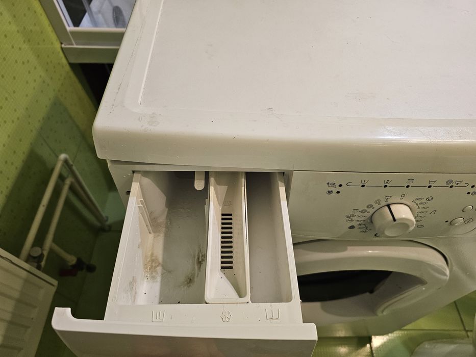 Whirlpool masina de spălat rufe parțial functionala